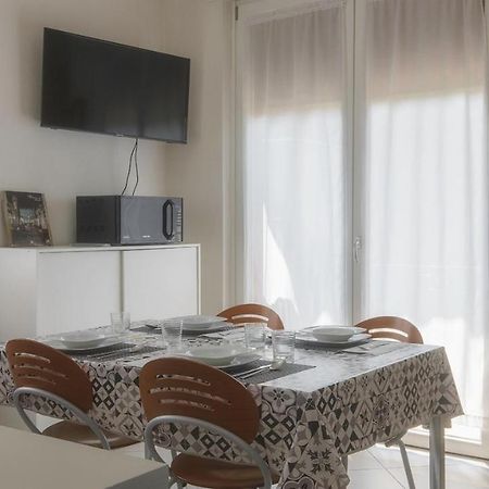 ヴェローナ"Casa Giuliari" In Borgo Roma Vicino Policlinico Univr Fieraアパートメント エクステリア 写真