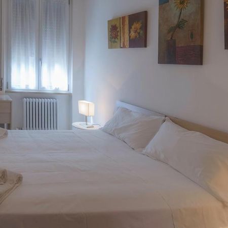 ヴェローナ"Casa Giuliari" In Borgo Roma Vicino Policlinico Univr Fieraアパートメント エクステリア 写真