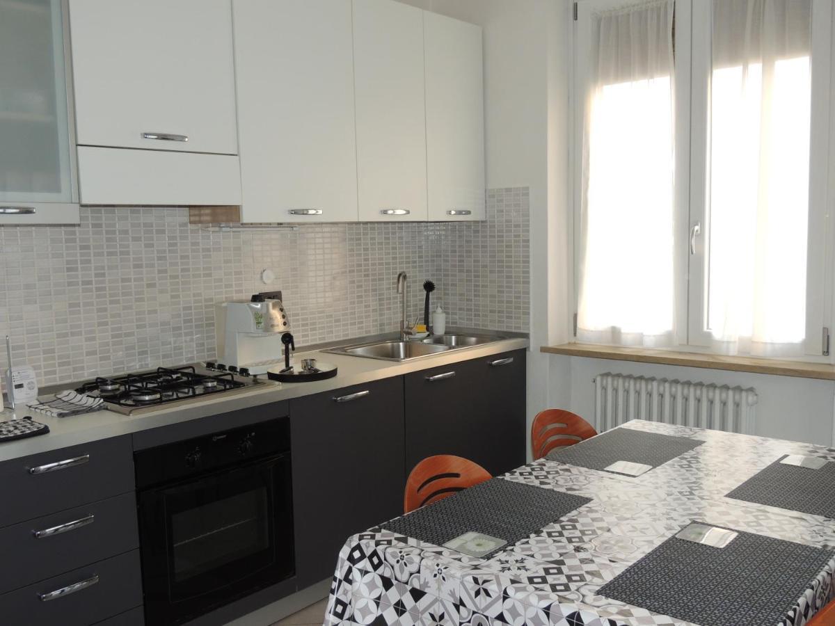 ヴェローナ"Casa Giuliari" In Borgo Roma Vicino Policlinico Univr Fieraアパートメント エクステリア 写真