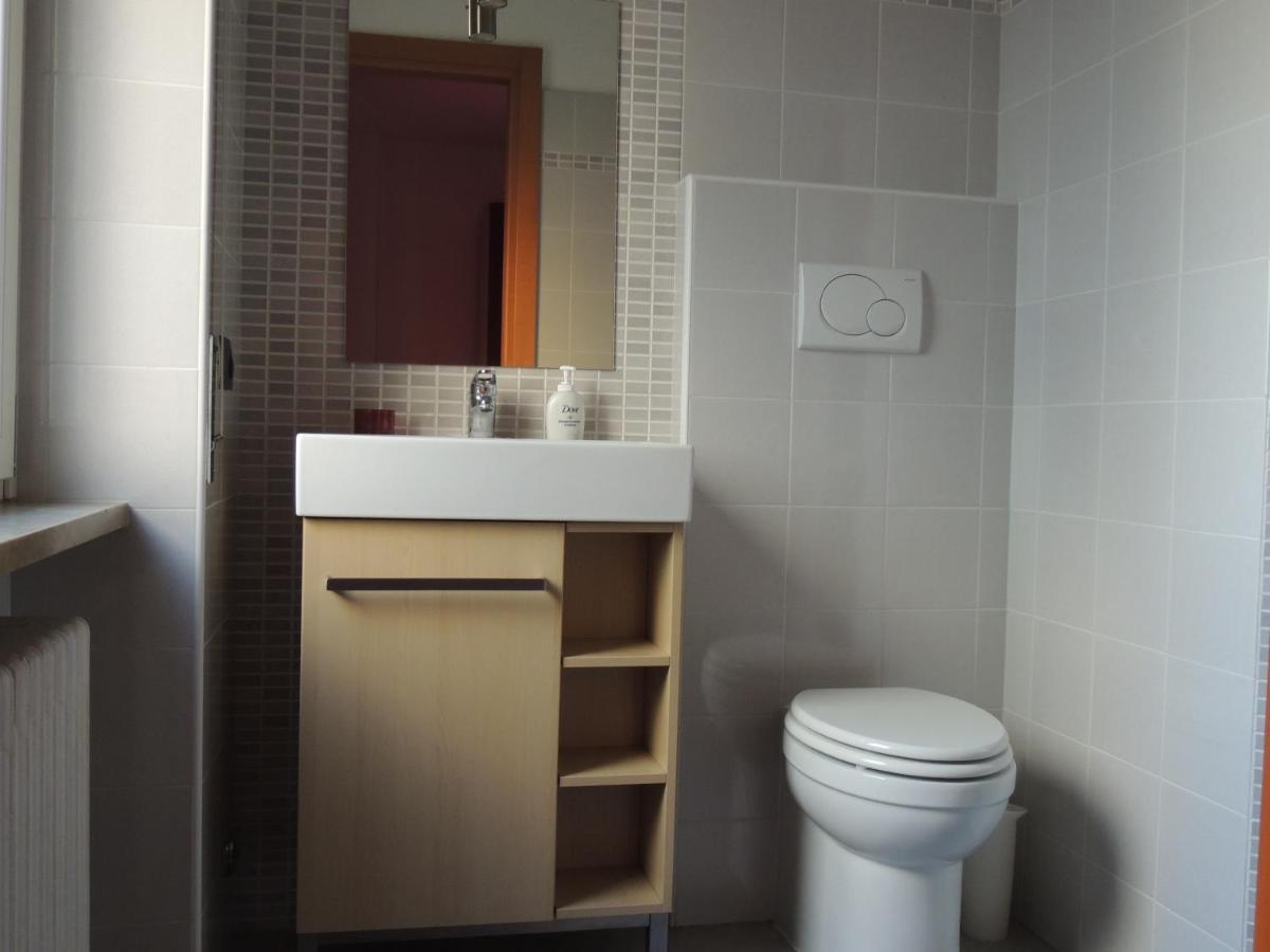 ヴェローナ"Casa Giuliari" In Borgo Roma Vicino Policlinico Univr Fieraアパートメント エクステリア 写真