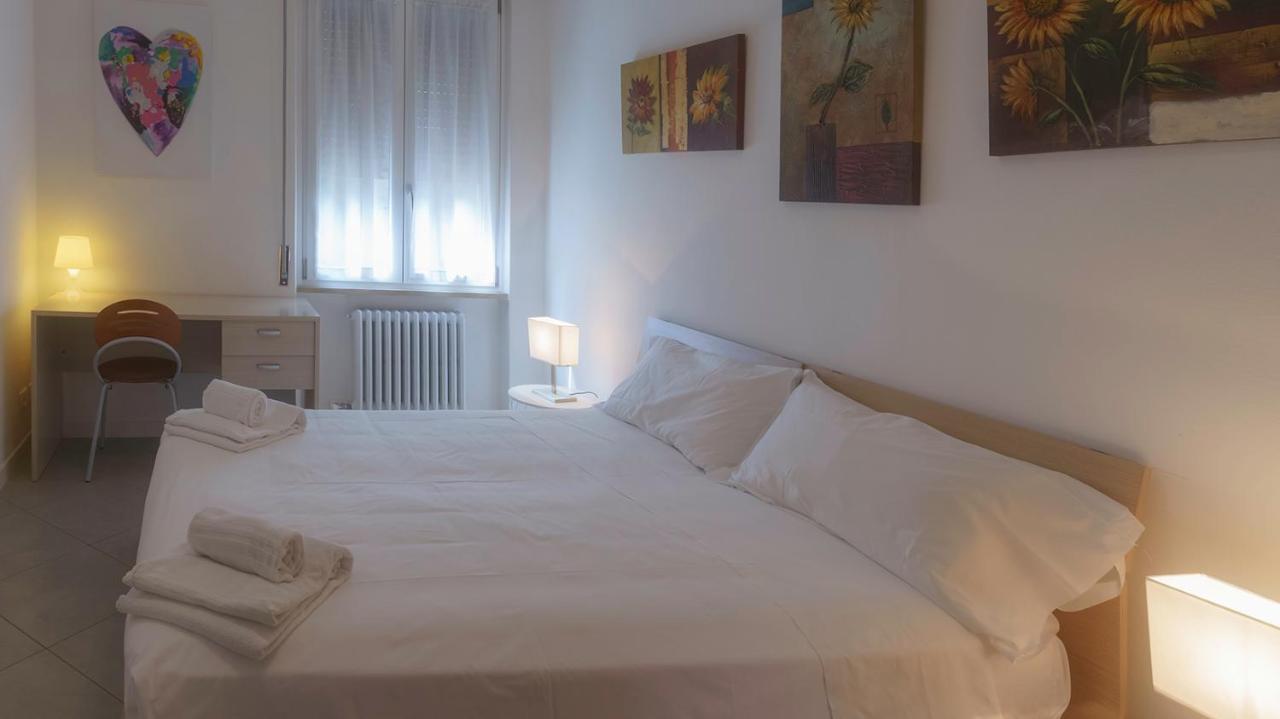 ヴェローナ"Casa Giuliari" In Borgo Roma Vicino Policlinico Univr Fieraアパートメント エクステリア 写真