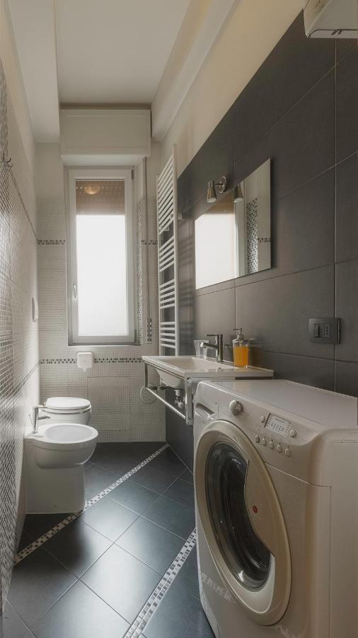 ヴェローナ"Casa Giuliari" In Borgo Roma Vicino Policlinico Univr Fieraアパートメント エクステリア 写真